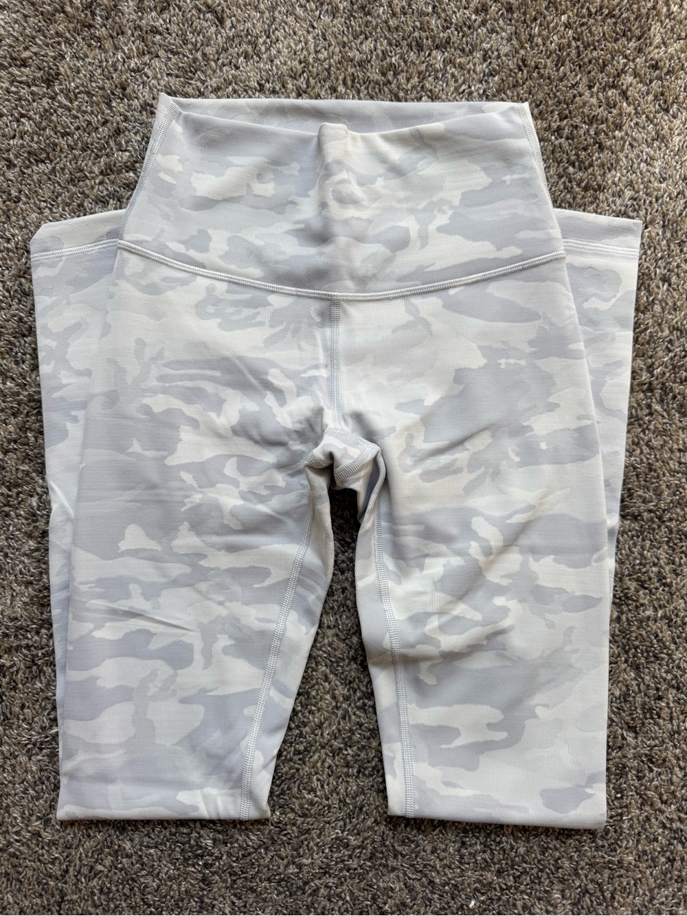 Lululemon Wunder Under 28”
